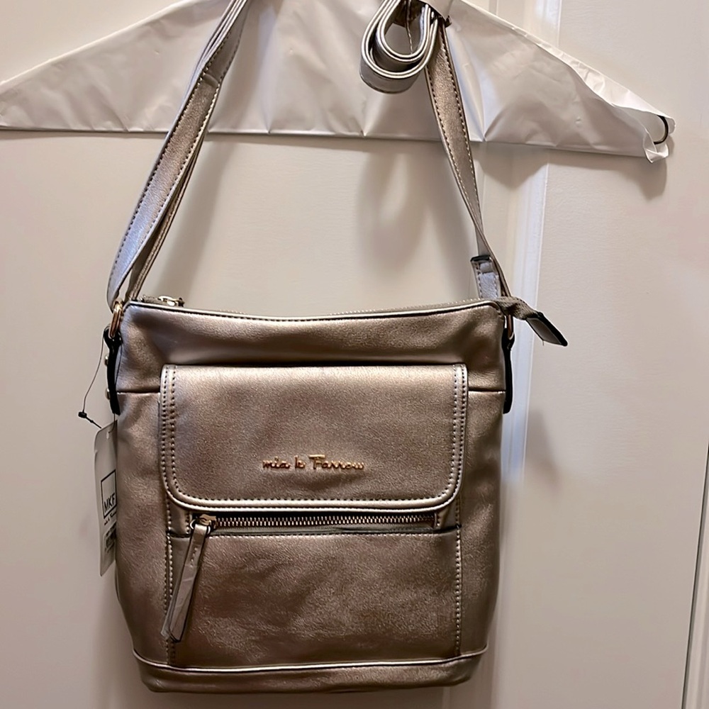 Mia K Farrow pewter shoulder bag.